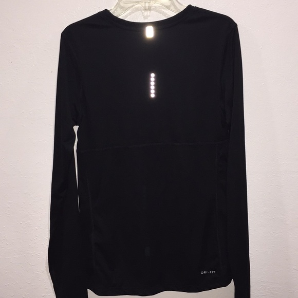 Nike Miller Dri Fit Long Sleeve women’s size Small - Picture 4 of 4